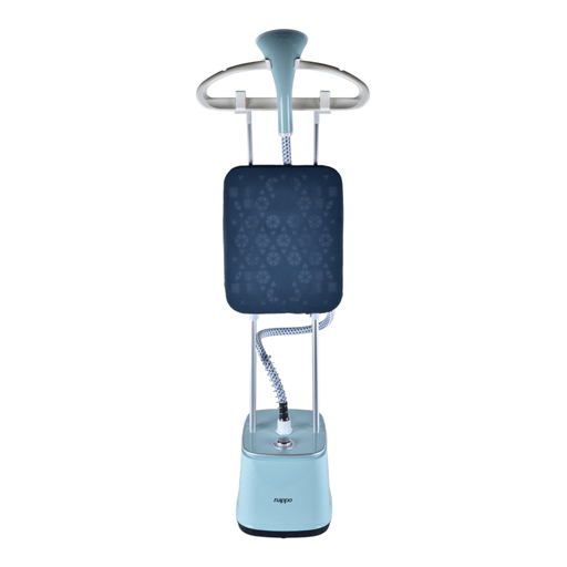 La plancha a vapor vertical Nappo con tabla de planchado es la solución más rápida y eficiente para planchar tu ropa. Con una potencia de 2000W, esta plancha es capaz de eliminar cualquier arruga de forma rápida y sencilla. Su tanque de agua de 2.7L, te permitirá planchar durante más tiempo sin tener que llenarlo constantemente. Cuenta con dos niveles de vapor para distintos tipos de textiles, por lo que podrás planchar cualquier prenda sin preocuparte por dañarla. Además, su altura ajustable mediante tubos telescópicos proporciona una mayor comodidad y facilita su guardado.